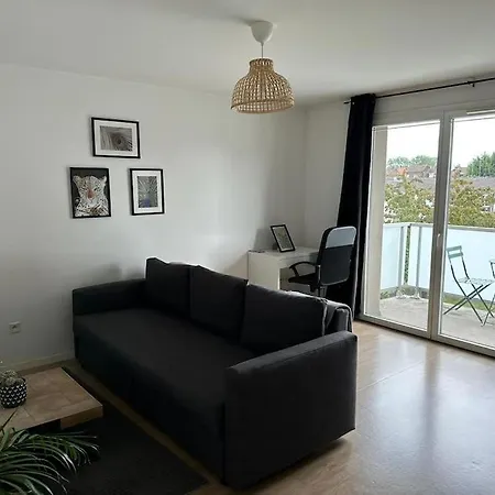 Appartement Proche Chu Avec Balcon Et Parking *