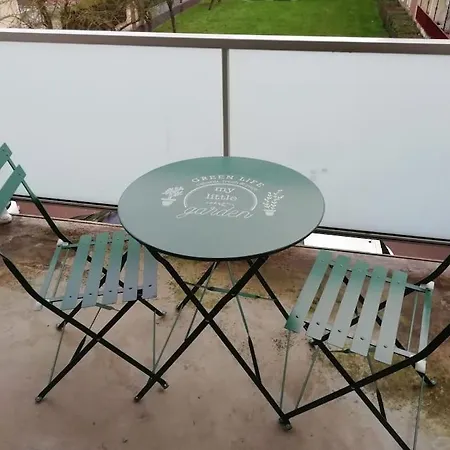 Appartement Proche Chu Avec Balcon Et Parking