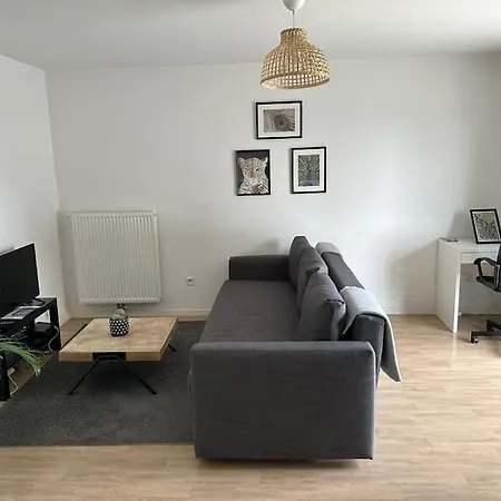 Proche Chu Avec Balcon Et Parking * Rijsel
